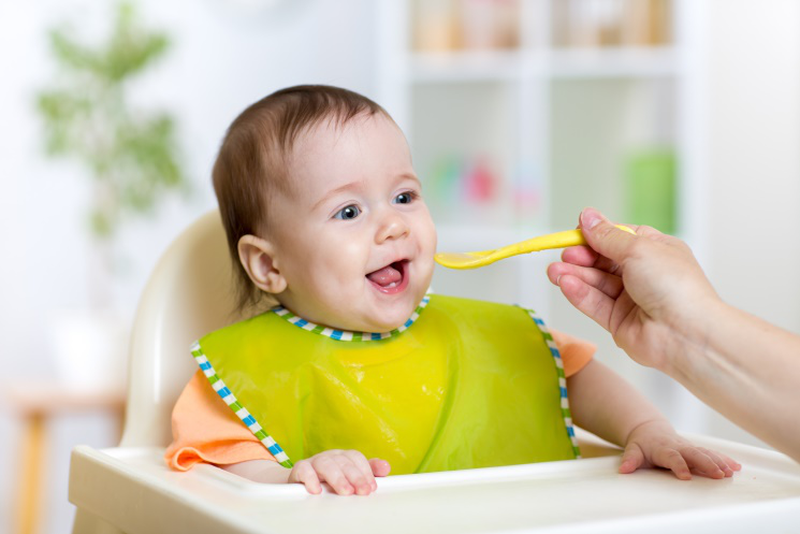 Ưu điểm của phương pháp ăn dặm blw cho bé 6 tháng