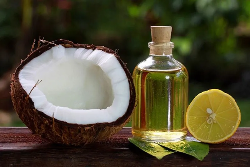 Bôi dầu dừa lên lông mày trẻ sơ sinh: hiệu quả và cách sử dụng