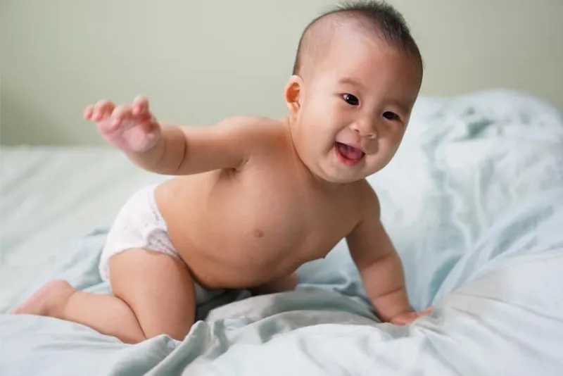 Cách chọn sữa bột tốt cho bé 1-2 tuổi