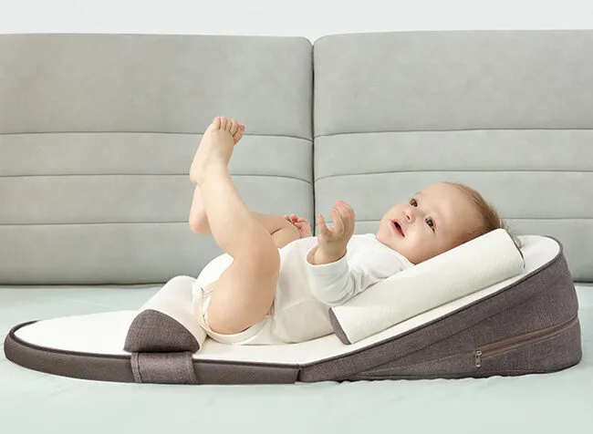 Tại sao bạn nên sử dụng gối chống trào ngược cho bé?