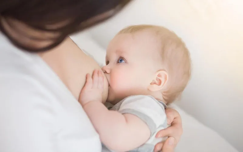 Chăm sóc trẻ sơ sinh bị ho: kinh nghiệm và kiến thức cần thiết