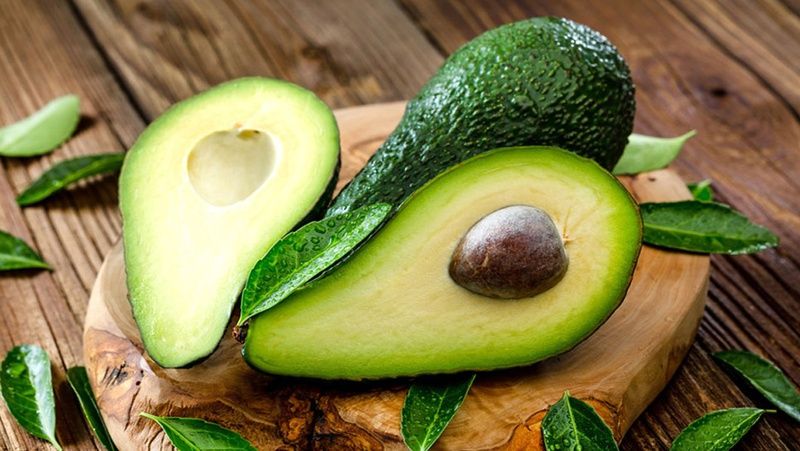 Tại sao bơ là món ăn dặm tuyệt vời cho bé?