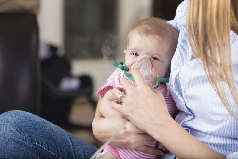 Nguyên nhân và cách chăm sóc khi trẻ sơ sinh bị nghẹt mũi về đêm