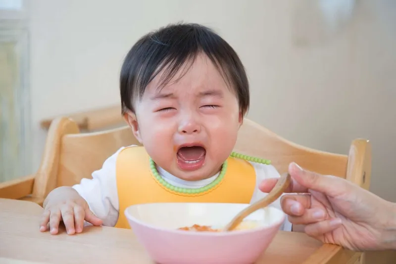 Trẻ sơ sinh 3 tháng tuổi nặng bao nhiêu kg là chuẩn?