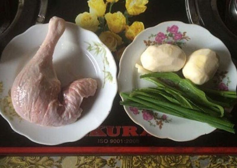 Khám phá món cháo khoai sọ cho bé ăn dặm