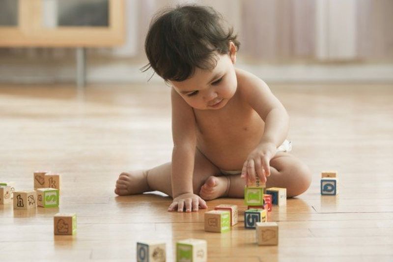 Dấu hiệu và triệu chứng của trẻ còi xương
