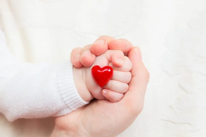 Tim bẩm sinh: triệu chứng, phẫu thuật và chi phí mổ