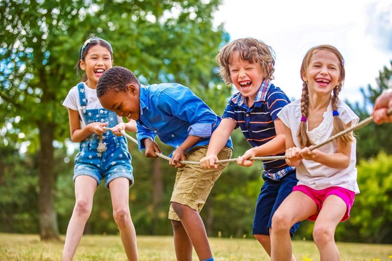 Bí quyết dạy trẻ kỹ năng kết bạn một cách tự nhiên
