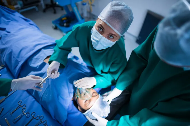 Bệnh phình đại tràng ở trẻ em và người lớn: nguyên nhân, triệu chứng và phương pháp điều trị