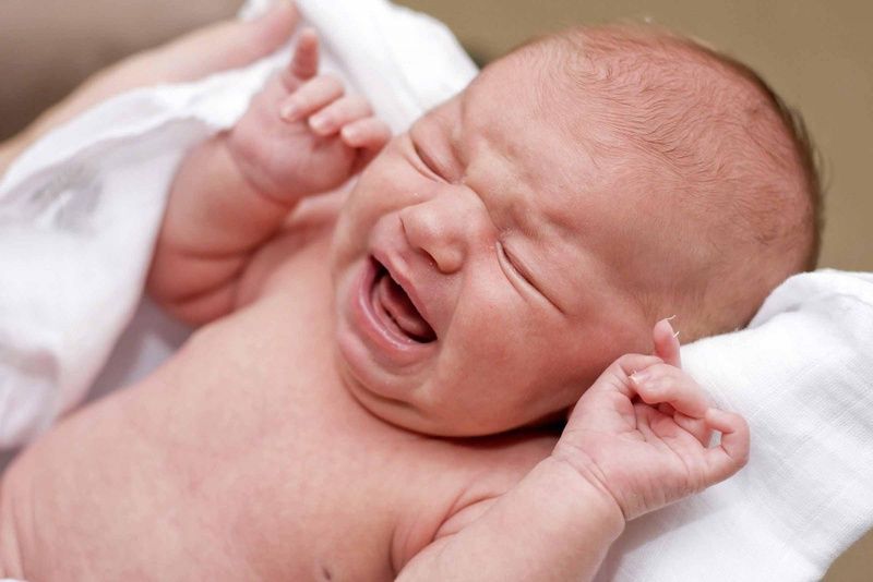 Đau mắt ở trẻ sơ sinh: nguyên nhân, triệu chứng và cách điều trị