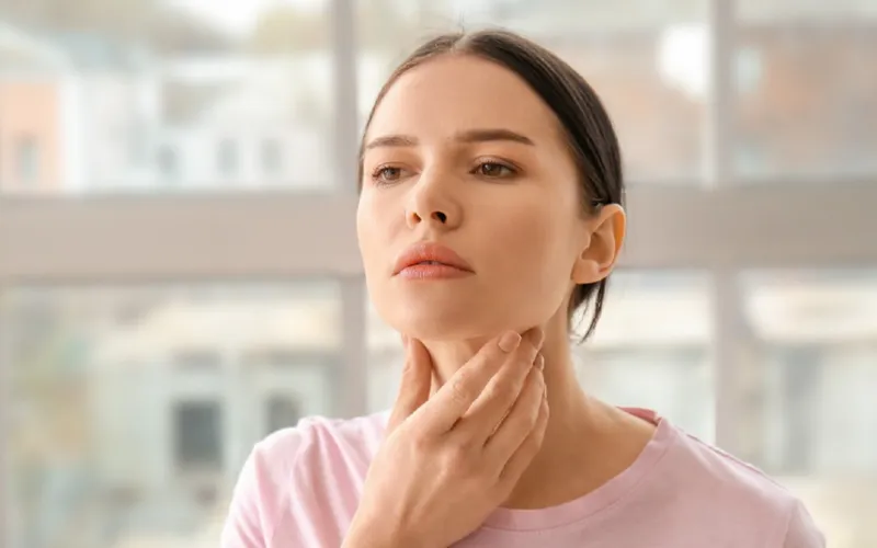 Xương móng và vai trò quan trọng trong việc liên kết các cơ trong miệng và hầu họng