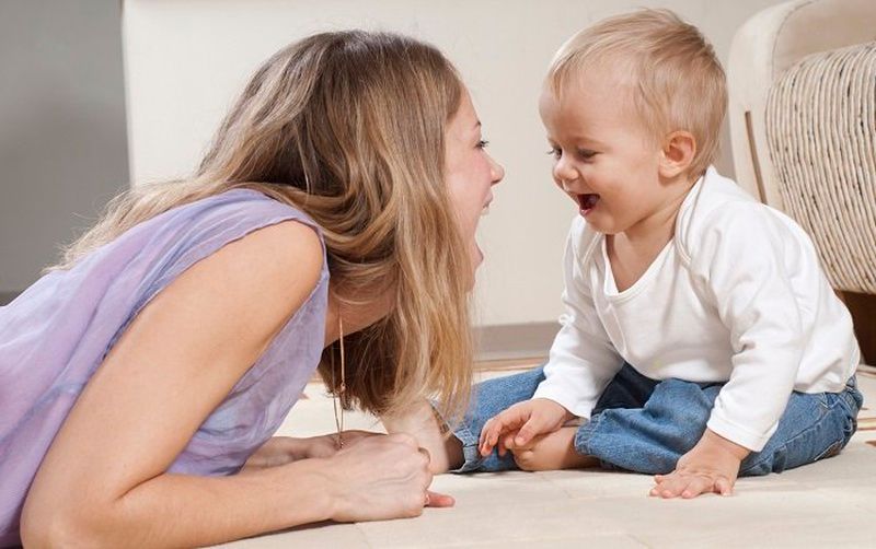 Dạy bé tập nói: kỹ năng quan trọng từ giai đoạn đầu đời