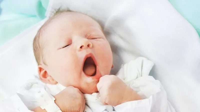 Trẻ sơ sinh thở khò khè: nguyên nhân, cách nhận biết và xử lý