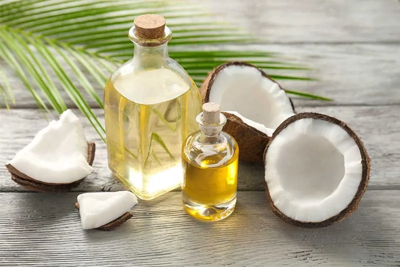 Bôi dầu dừa lên lông mày trẻ sơ sinh: hiệu quả và cách sử dụng