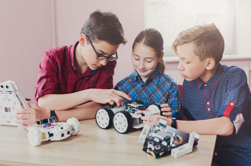 Đồ chơi stem: lợi ích và cách chọn phù hợp cho trẻ