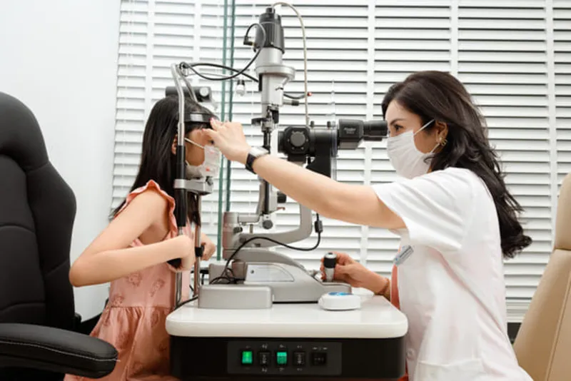 Các bệnh về mắt thường gặp ở trẻ em và biện pháp phòng ngừa