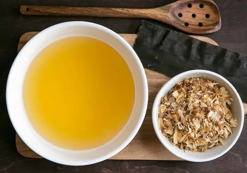 Món ăn dặm cho bé: cách nấu cháo với nước dashi thơm ngon và bổ dưỡng