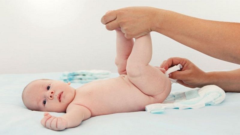 Câu hỏi thường gặp về phân trẻ sơ sinh