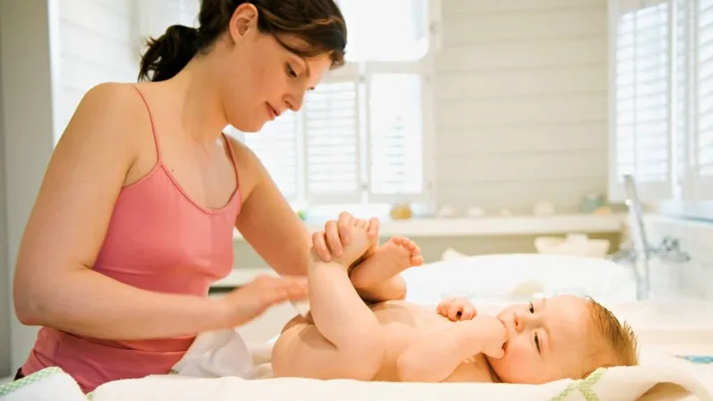 5 cách chăm sóc da cho trẻ sơ sinh an toàn và hiệu quả