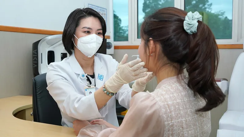 Lỗ chân lông đen: nguyên nhân và cách phòng tránh hiệu quả