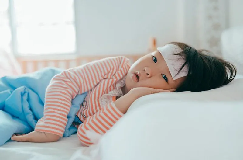 Đổ mồ hôi lạnh ở trẻ: nguyên nhân và cách điều trị