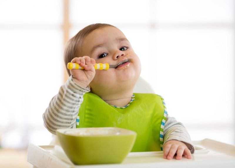 Vì sao nên bổ sung các loại đậu vào thực đơn ăn dặm cho bé?