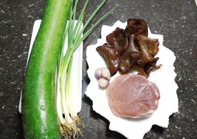 Cách nấu cháo thịt dê cho bé ăn dặm thơm ngon và không hôi