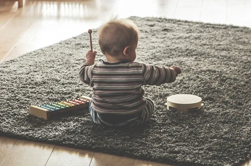 Nhạc sơ sinh: những lợi ích và các thể loại nhạc phù hợp cho bé