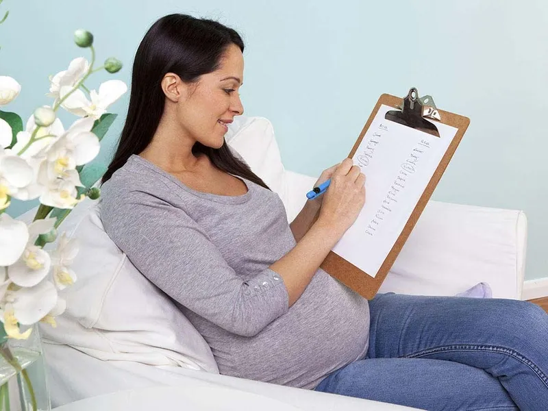 Chuẩn bị đồ sơ sinh mùa đông cho bé: gợi ý danh sách đồ cần mua