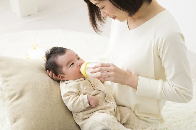 Trẻ sơ sinh: bú bao nhiêu là đủ?