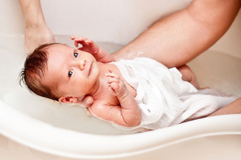 Tình trạng rôm sảy ở trẻ sơ sinh: nguyên nhân và cách trị