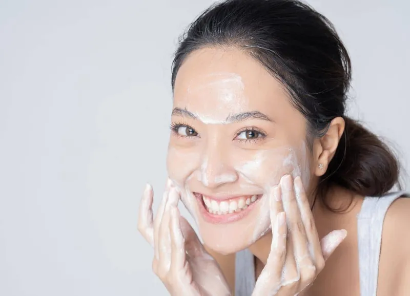Lỗ chân lông đen: nguyên nhân và cách phòng tránh hiệu quả