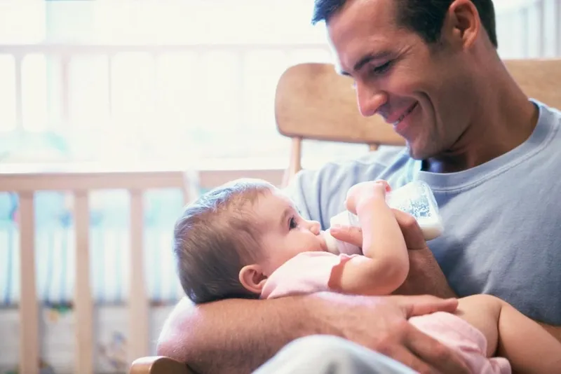 Phong tục dân gian đón trẻ sơ sinh về nhà: kinh nghiệm từ người lớn
