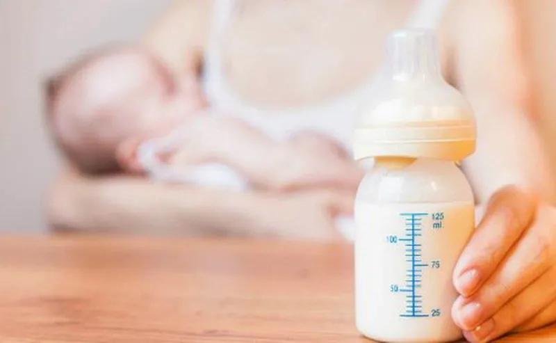 Sữa mẹ đặc thơm và mát: một nguồn dinh dưỡng quý giá cho bé yêu