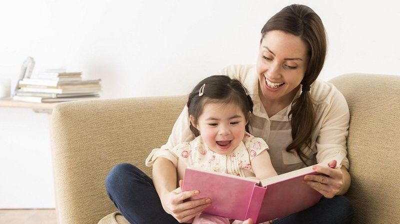 Lợi ích của việc kể chuyện cho bé 2 tuổi