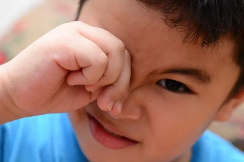 Bệnh mắt đổ ghèn xanh ở trẻ sơ sinh: nguyên nhân và cách điều trị