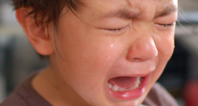 Phương pháp sơ cứu và phòng ngừa khi bé bị đứt dây thắng môi trên