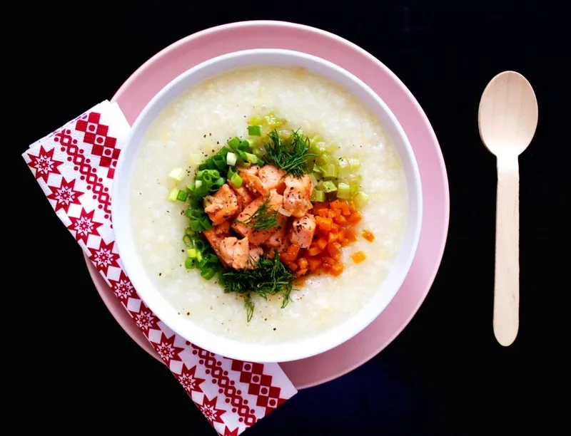 Bí kíp nấu cháo cá hồi cho bé ăn dặm thơm ngon và dinh dưỡng