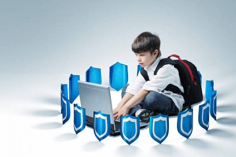 Bảo vệ trẻ em trên môi trường mạng: Cấp bách hơn bao giờ hết