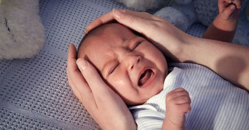 Ngủ không sâu giấc ở trẻ sơ sinh: nguyên nhân và cách khắc phục