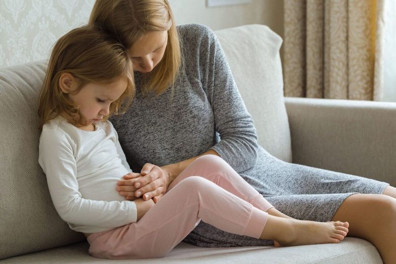 Tác động của táo bón nặng đến sức khỏe và sự thoải mái của trẻ