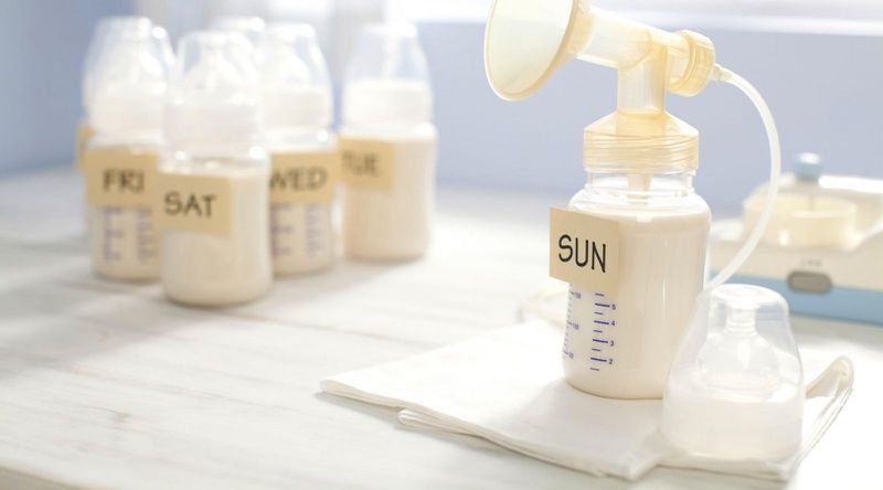 Cách trữ sữa mẹ đúng cách và cách rã đông sữa mẹ