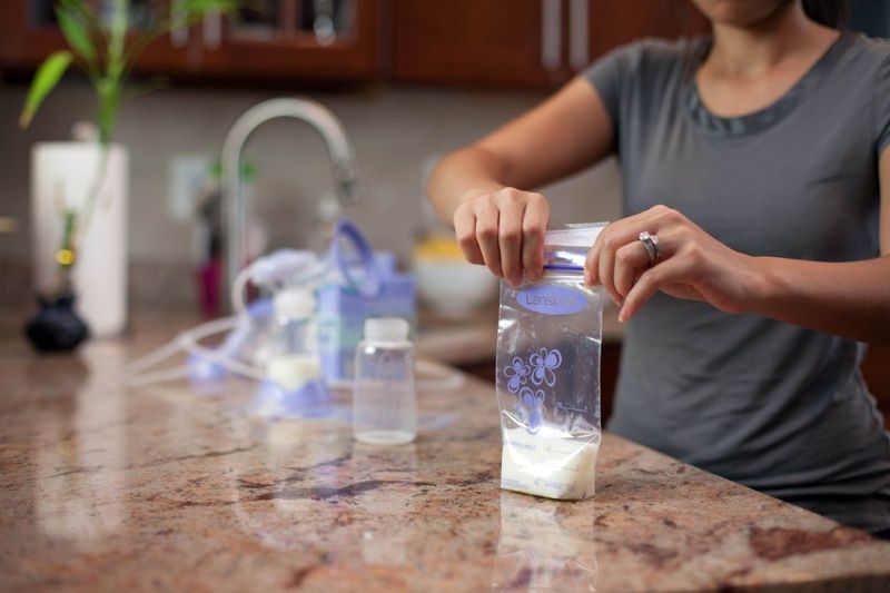 Cách trữ sữa mẹ đúng cách và cách rã đông sữa mẹ
