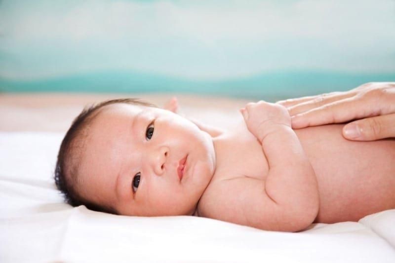 Mụn sữa ở trẻ sơ sinh và cách điều trị
