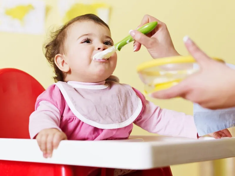 Trẻ sơ sinh: bổ sung vitamin để phát triển và khỏe mạnh