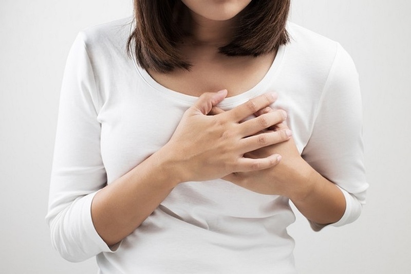 Nguyên nhân gây căng tức, đau ngực ở phụ nữ