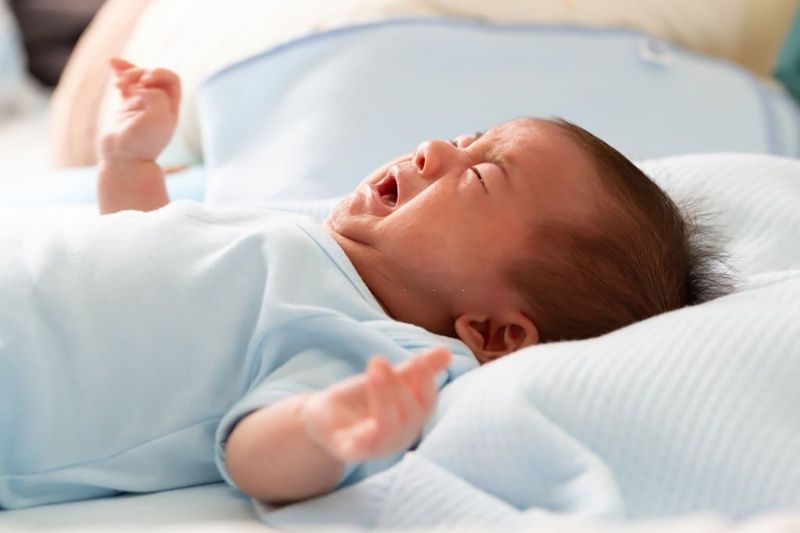 Trẻ sơ sinh dính thắng lưỡi: triệu chứng, chẩn đoán và điều trị