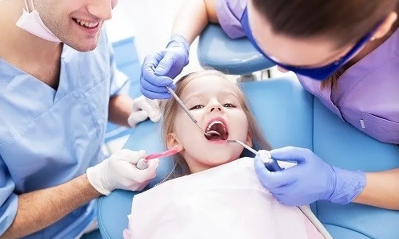 Trồng răng implant cho trẻ em: giải đáp những thắc mắc