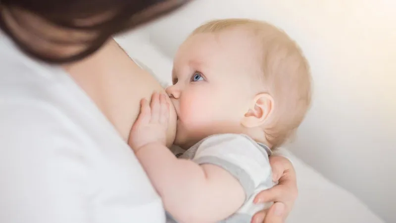 Massage ngực sau sinh để gọi sữa về: cách hiệu quả và an toàn