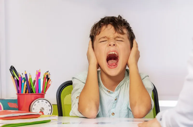 Có cách nào chữa bệnh tự kỷ không và cách điều trị thế nào?